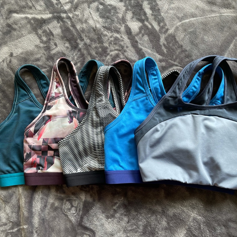 Nike sports bra lot